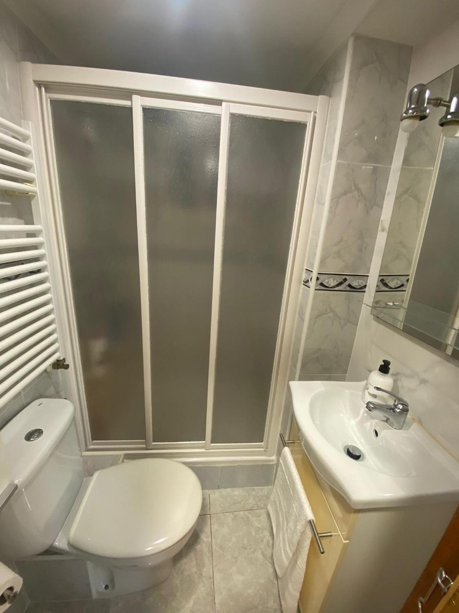 Apartamento En El Centro - Cercano A La Playa Appartement Santander Buitenkant foto