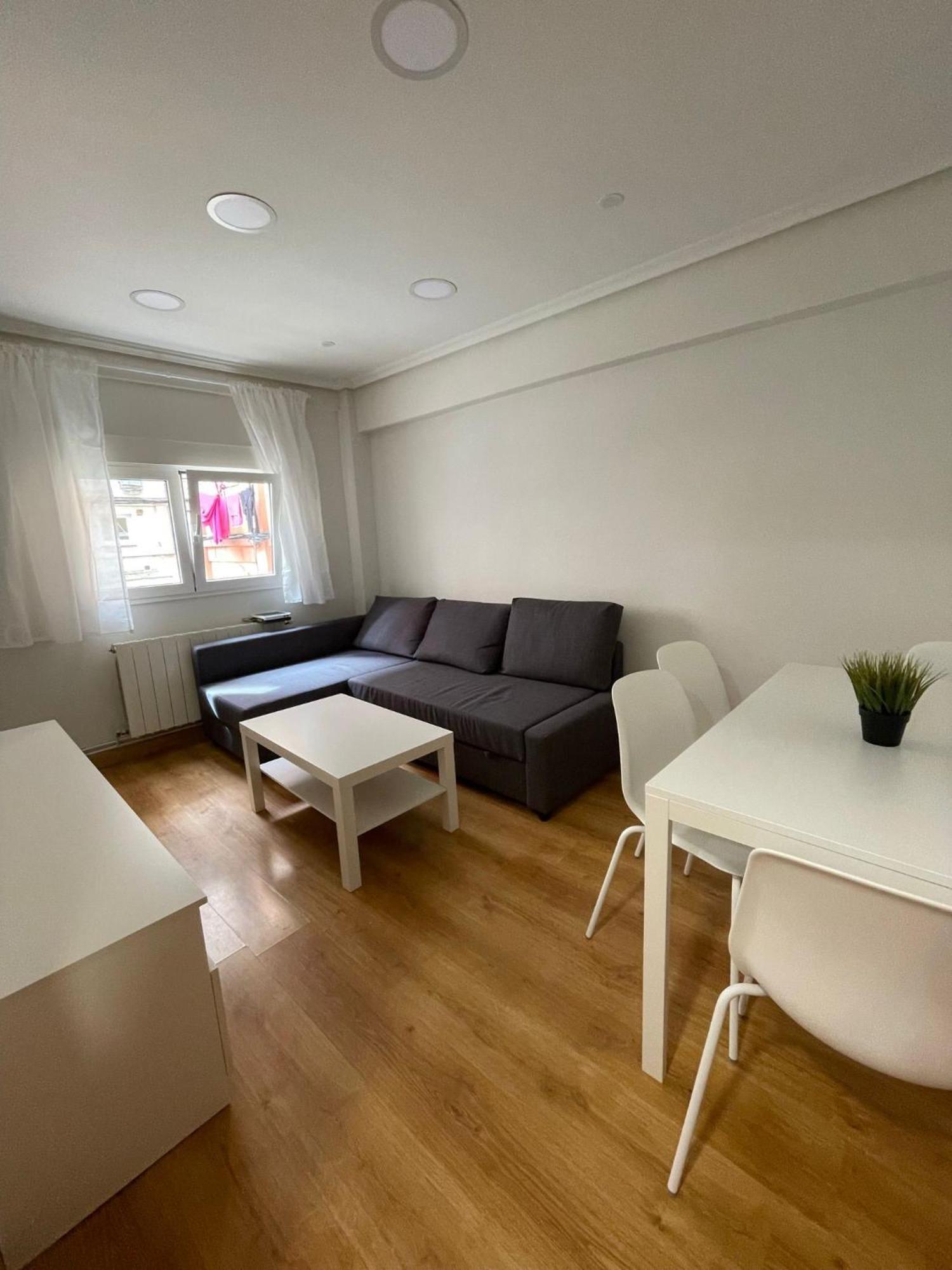 Apartamento En El Centro - Cercano A La Playa Appartement Santander Buitenkant foto