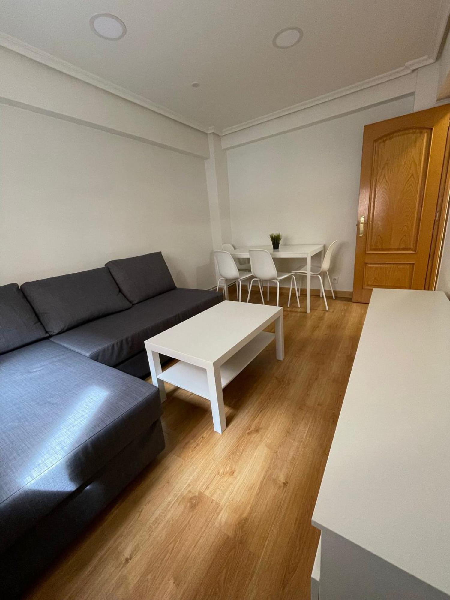 Apartamento En El Centro - Cercano A La Playa Appartement Santander Buitenkant foto